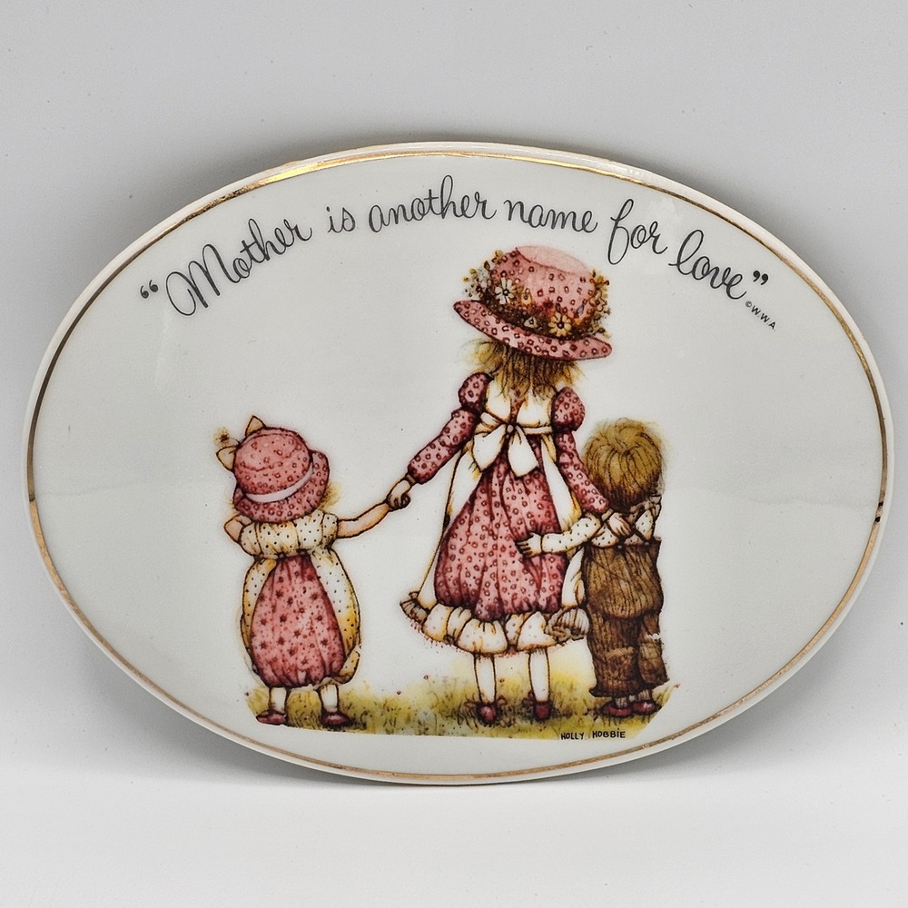 Vintage 1973 Holly Hobbie Mother Is Another Name For Love Porcelain Wall Plaque